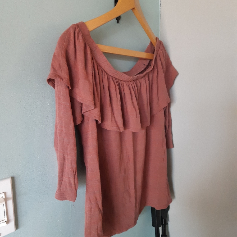 Red Blue Heathered Ruffled Top - Medium - Picture 3 of 3